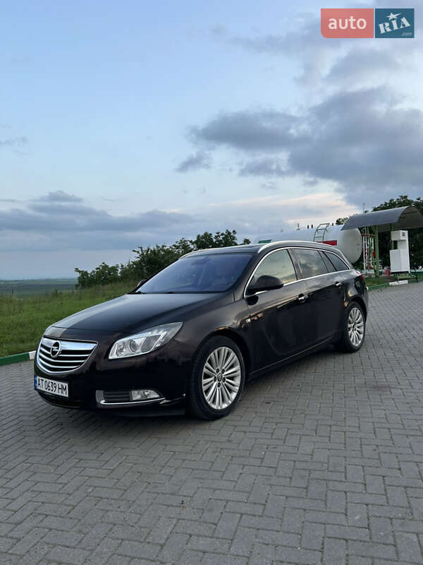 Универсал Opel Insignia 2012 в Ирпене