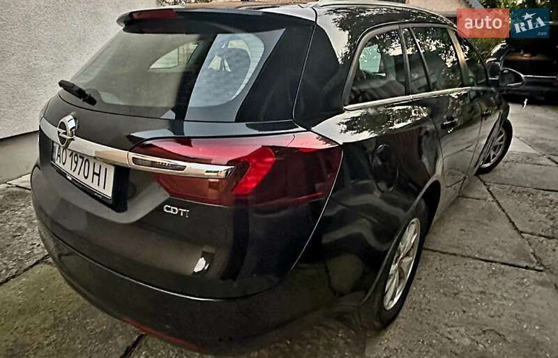 Универсал Opel Insignia 2015 в Берегово