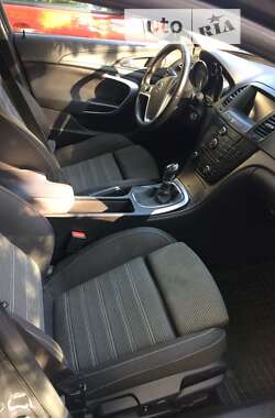 Универсал Opel Insignia 2011 в 