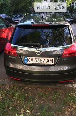 Универсал Opel Insignia 2011 в 