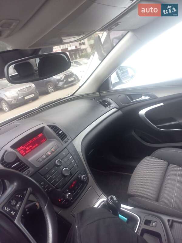 Универсал Opel Insignia 2011 в Днепре