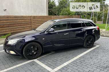 Универсал Opel Insignia 2012 в 