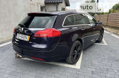 Универсал Opel Insignia 2012 в 