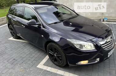 Универсал Opel Insignia 2012 в 