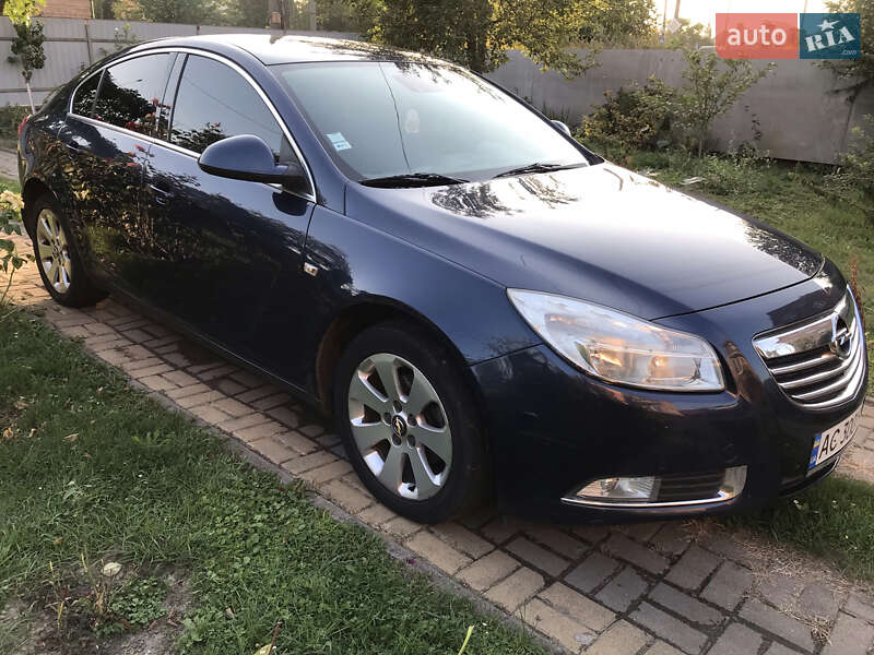 Лифтбек Opel Insignia 2013 в Луцке