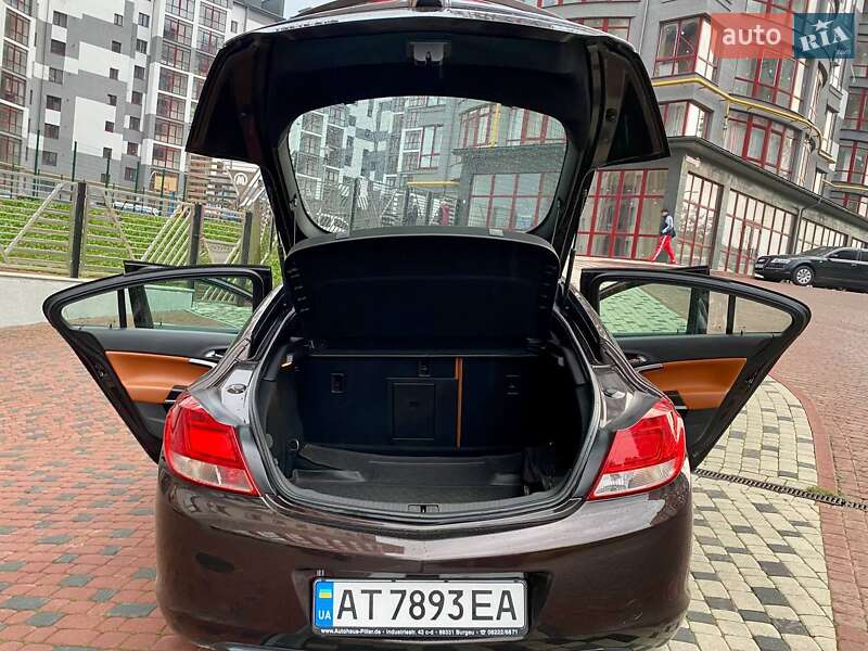 Ліфтбек Opel Insignia 2010 в Івано-Франківську