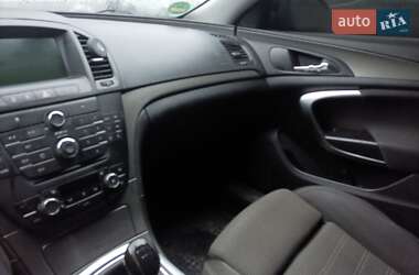 Универсал Opel Insignia 2010 в Хусте