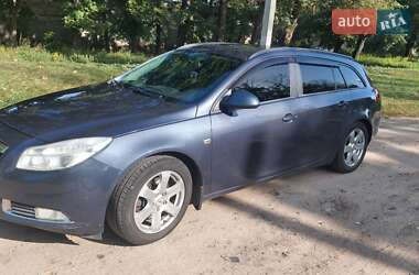Универсал Opel Insignia 2010 в 