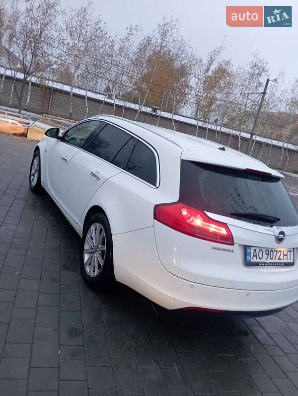 Универсал Opel Insignia 2011 в Виноградове