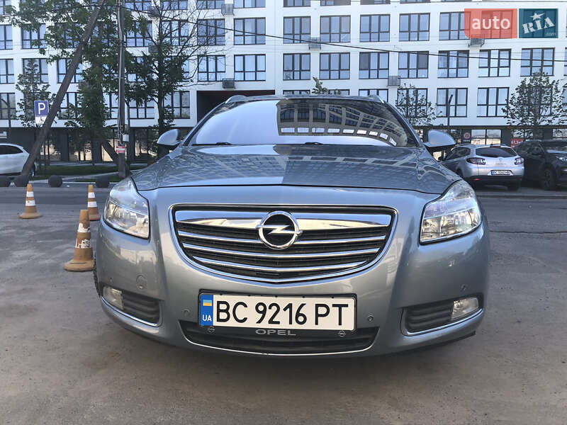 Універсал Opel Insignia 2011 в Львові