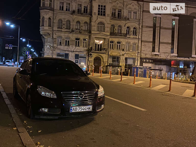 Лифтбек Opel Insignia 2011 в Ямполе