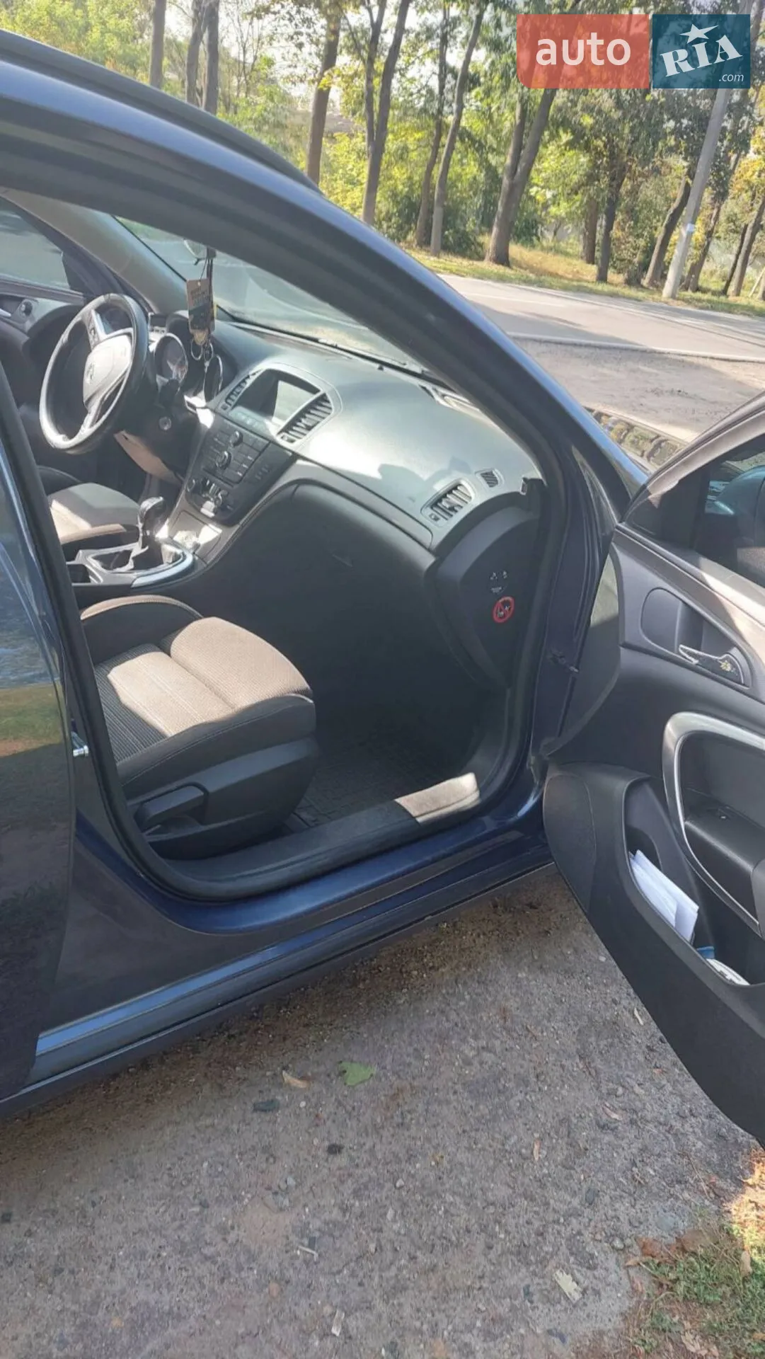 2010 Opel Insignia - мініатюра 5