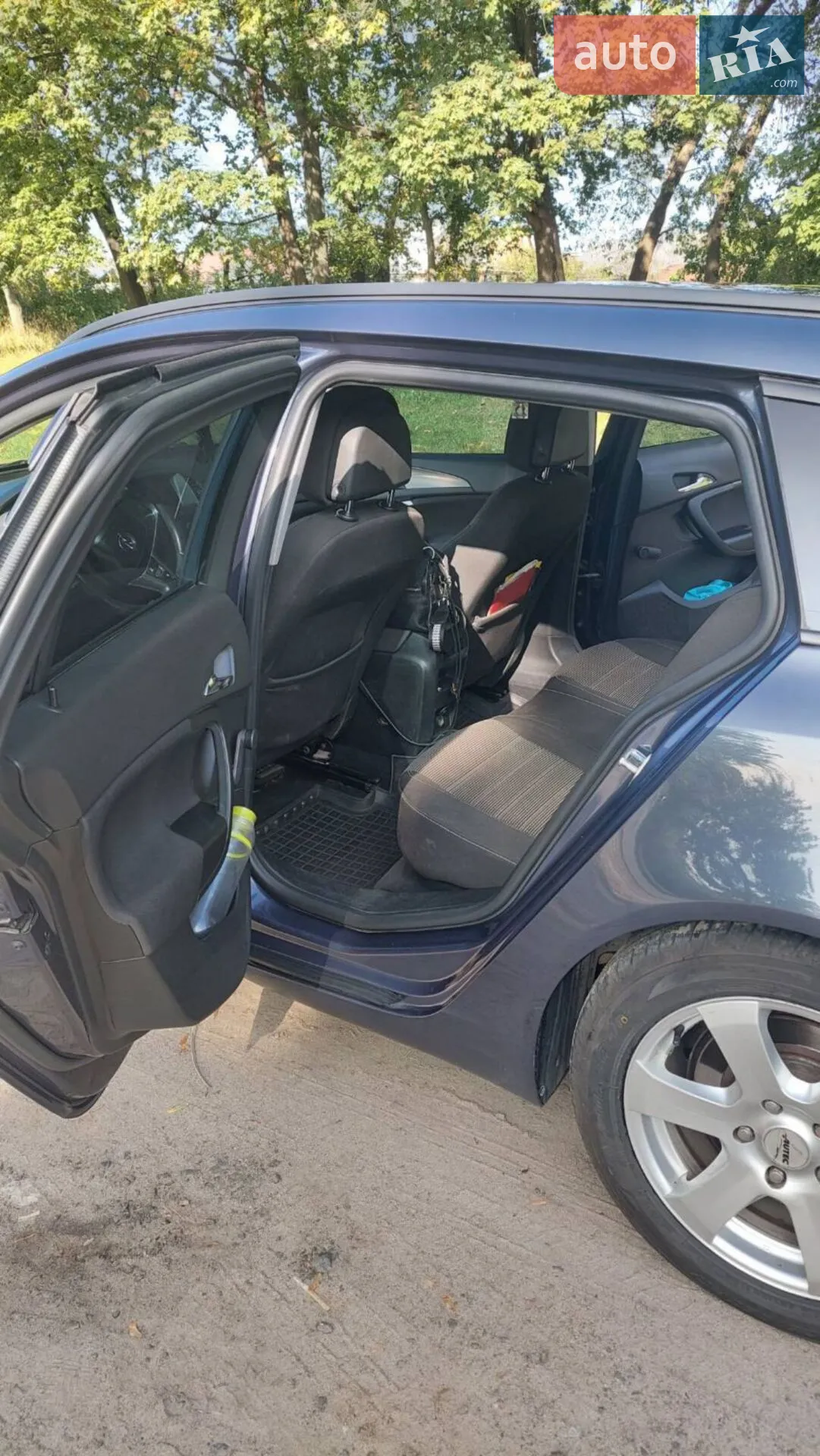 2010 Opel Insignia - мініатюра 6