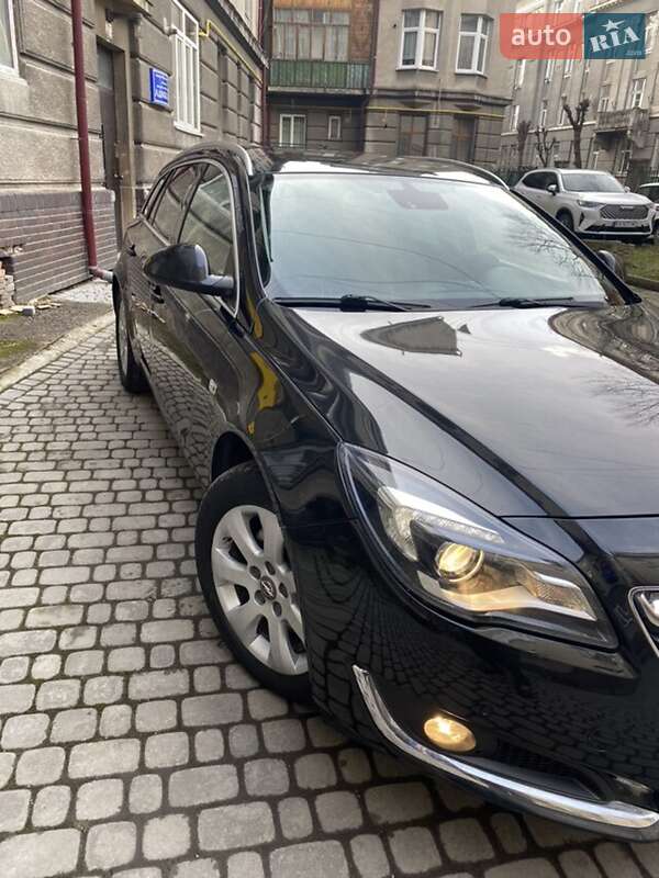 Універсал Opel Insignia 2015 в Івано-Франківську