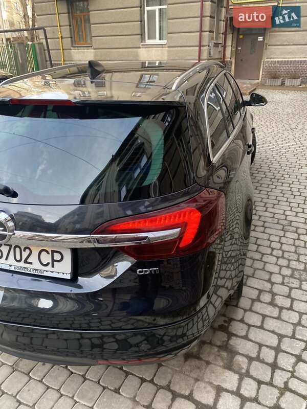 Універсал Opel Insignia 2015 в Івано-Франківську