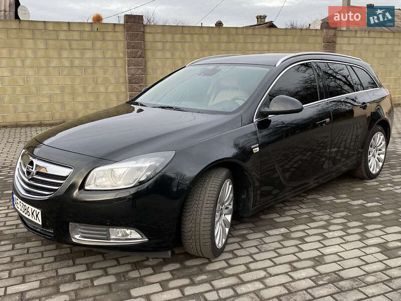 Універсал Opel Insignia 2010 в Кам'янському