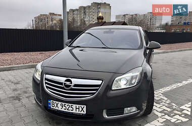 Седан Opel Insignia 2013 в Хмельницком