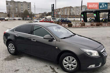 Седан Opel Insignia 2013 в Хмельницком