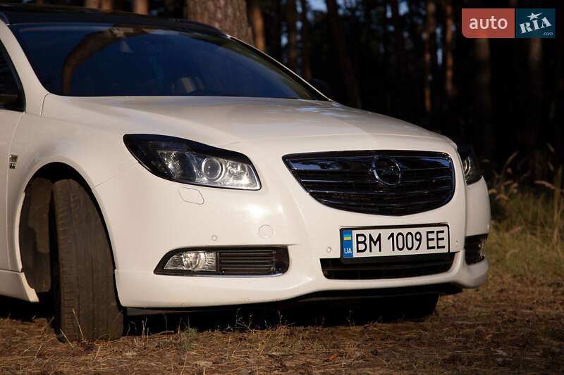 Універсал Opel Insignia 2010 в Охтирці