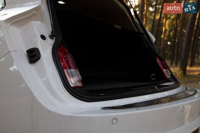 Універсал Opel Insignia 2010 в Охтирці