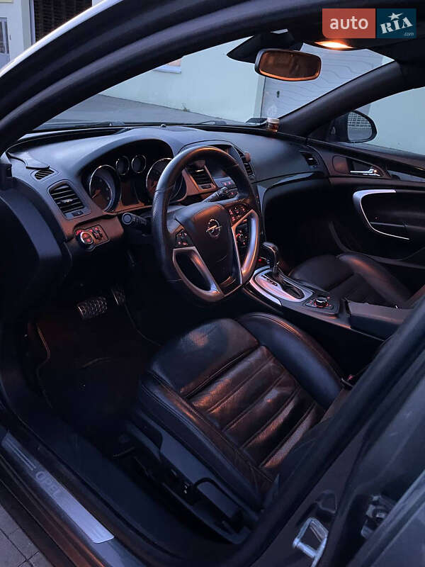 Универсал Opel Insignia 2012 в Ровно