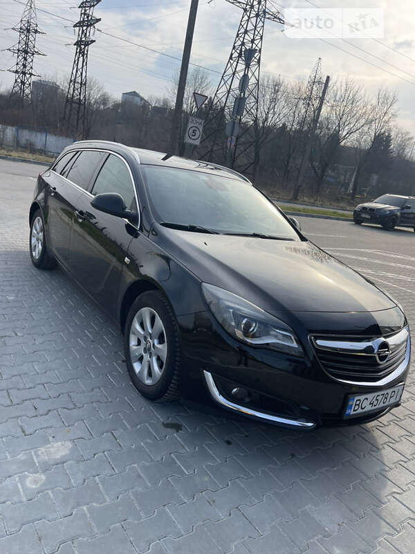 Универсал Opel Insignia 2016 в Старом Самборе