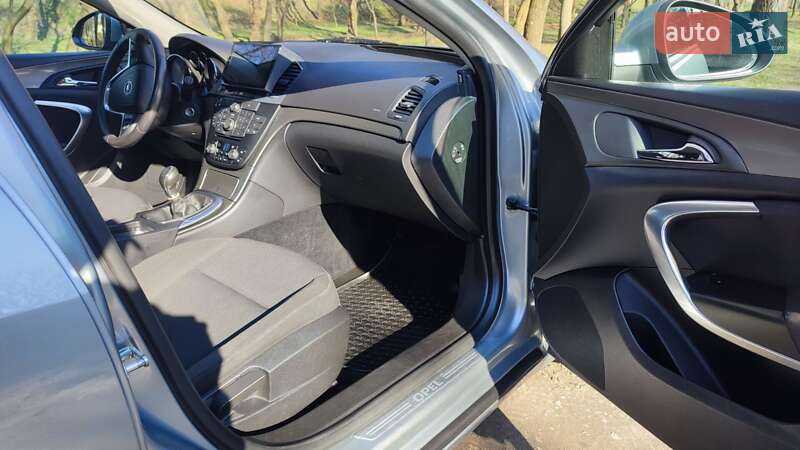 Универсал Opel Insignia 2013 в Львове