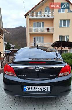 Лифтбек Opel Insignia 2012 в Сваляве