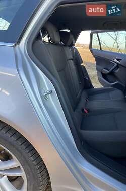 Универсал Opel Insignia 2012 в 