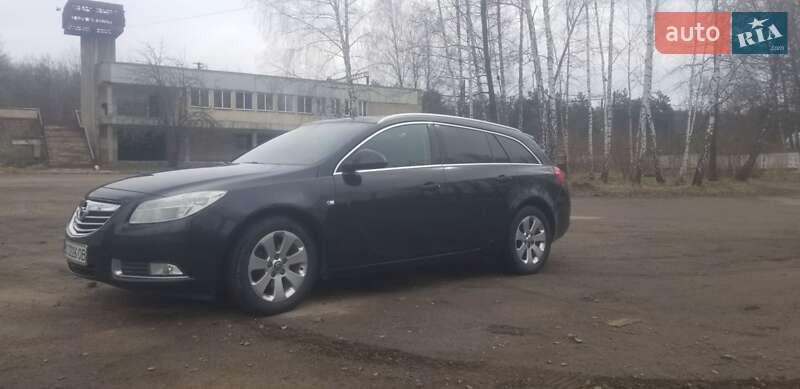 Универсал Opel Insignia 2011 в Новояворовске