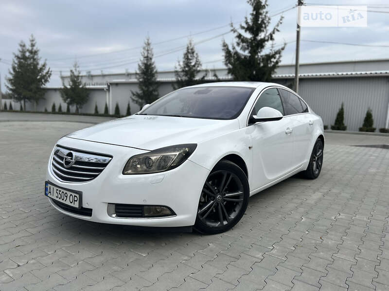 Седан Opel Insignia 2012 в Виннице