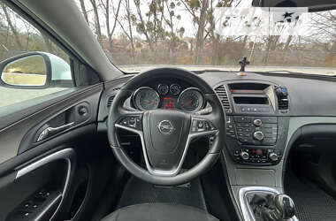 Седан Opel Insignia 2012 в Виннице