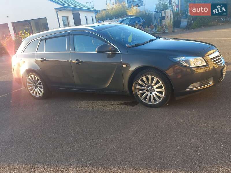 Универсал Opel Insignia 2013 в Николаеве