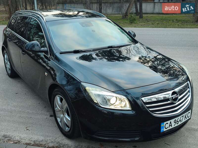 Универсал Opel Insignia 2010 в Черкассах