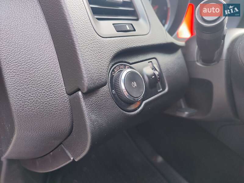 Универсал Opel Insignia 2010 в Черкассах
