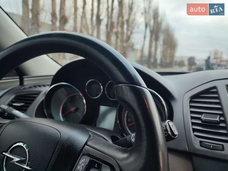 Универсал Opel Insignia 2010 в Черкассах