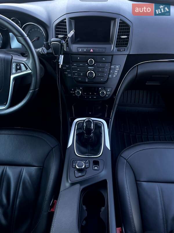 Універсал Opel Insignia 2010 в Дніпрі