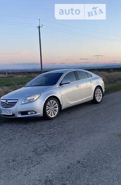 Седан Opel Insignia 2012 в Тлумачі