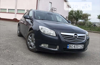 Универсал Opel Insignia 2011 в Бучаче