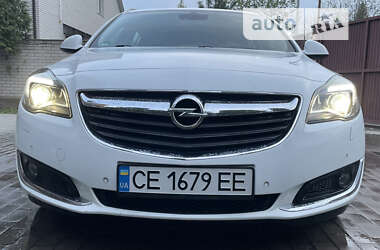 Универсал Opel Insignia 2015 в Вишневом