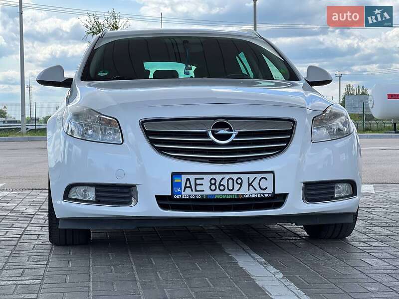 Універсал Opel Insignia 2011 в Дніпрі