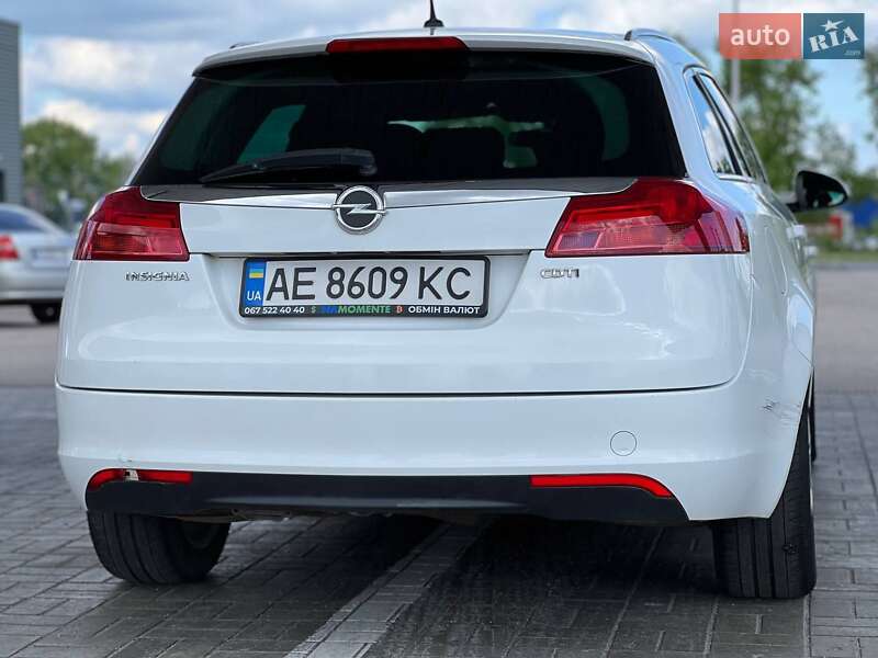 Універсал Opel Insignia 2011 в Дніпрі
