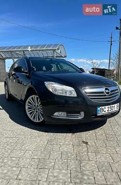 Универсал Opel Insignia 2012 в Буске