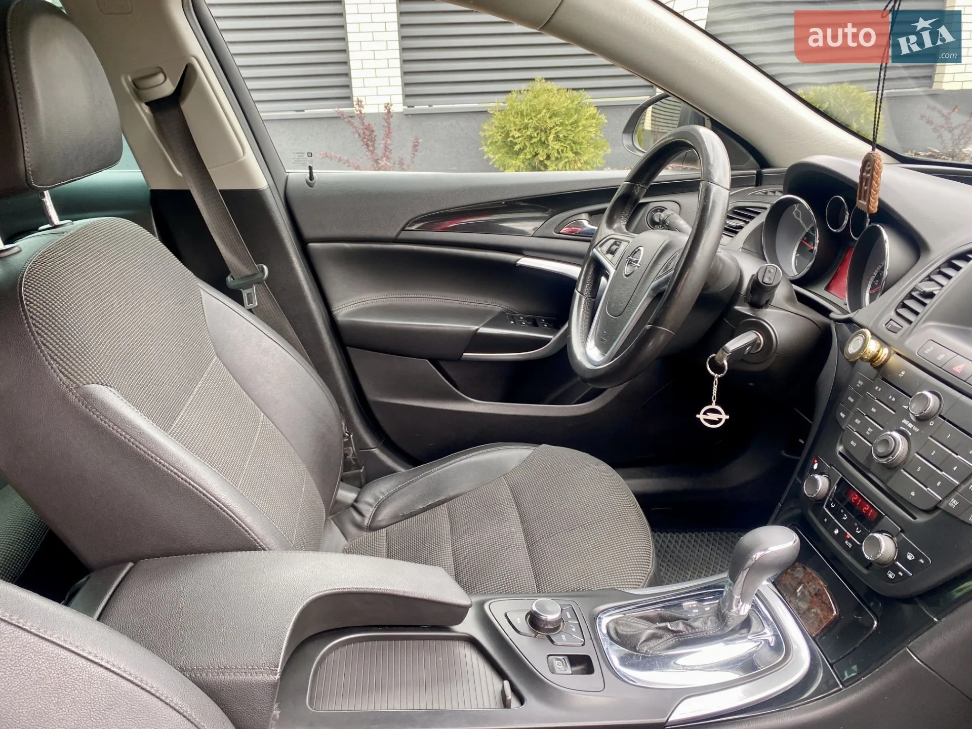 2010 Opel Insignia - мініатюра 26