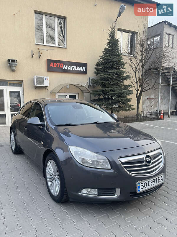 Седан Opel Insignia 2012 в Киеве