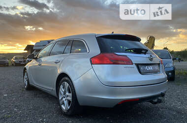 Универсал Opel Insignia 2011 в Хусте