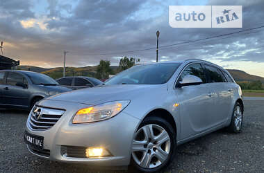 Универсал Opel Insignia 2011 в Хусте