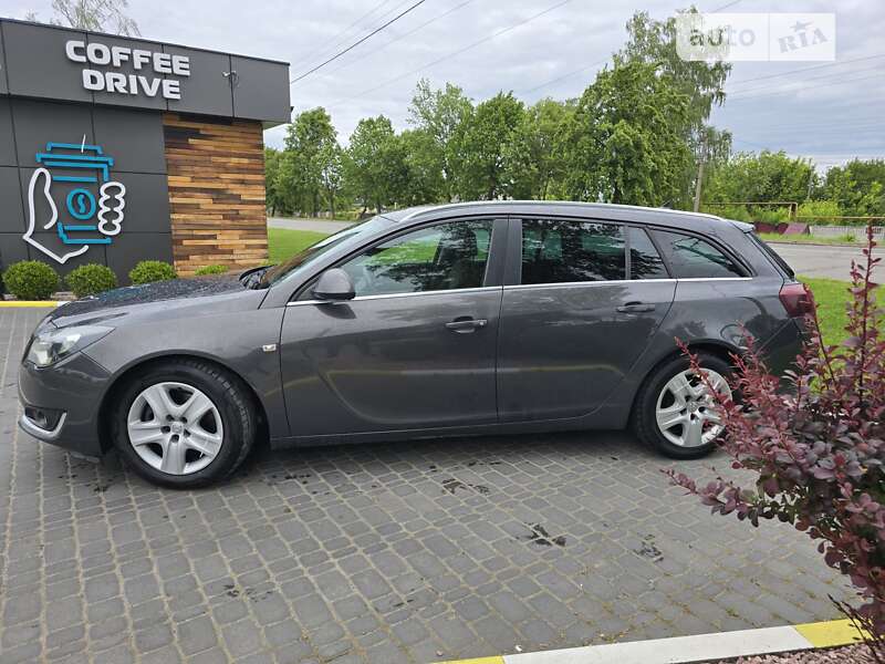 Универсал Opel Insignia 2014 в Коростене