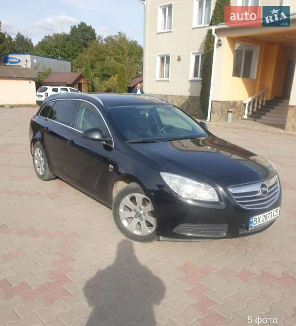 Універсал Opel Insignia 2012 в Дунаївцях
