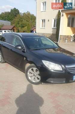Универсал Opel Insignia 2012 в 